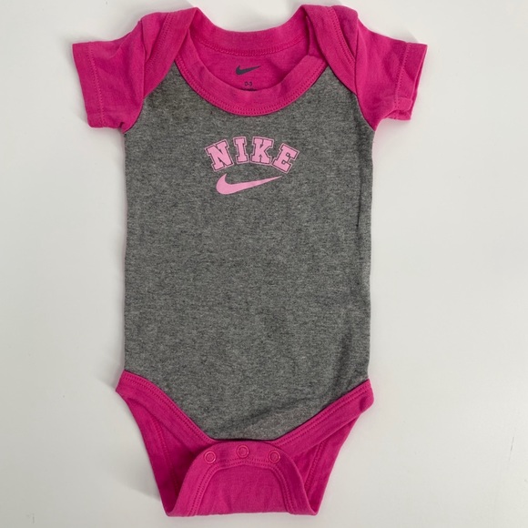 Nike Other - Nike Fushia pink girls 1pc 0-3 months Newborn